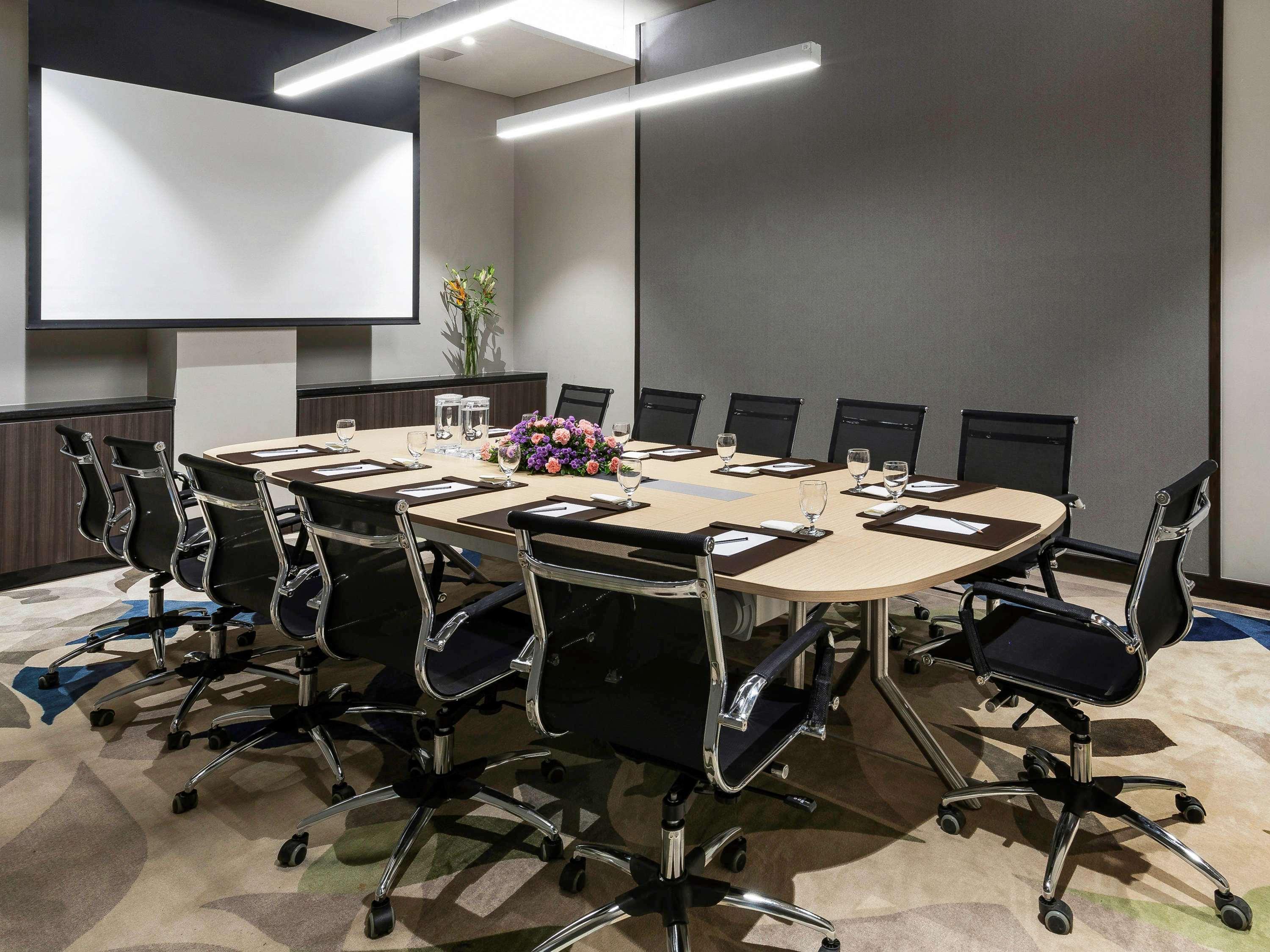 Grand Mercure Ahmedabad Gift City - An Accor Hotels Brand Gandhinagar Exteriör bild