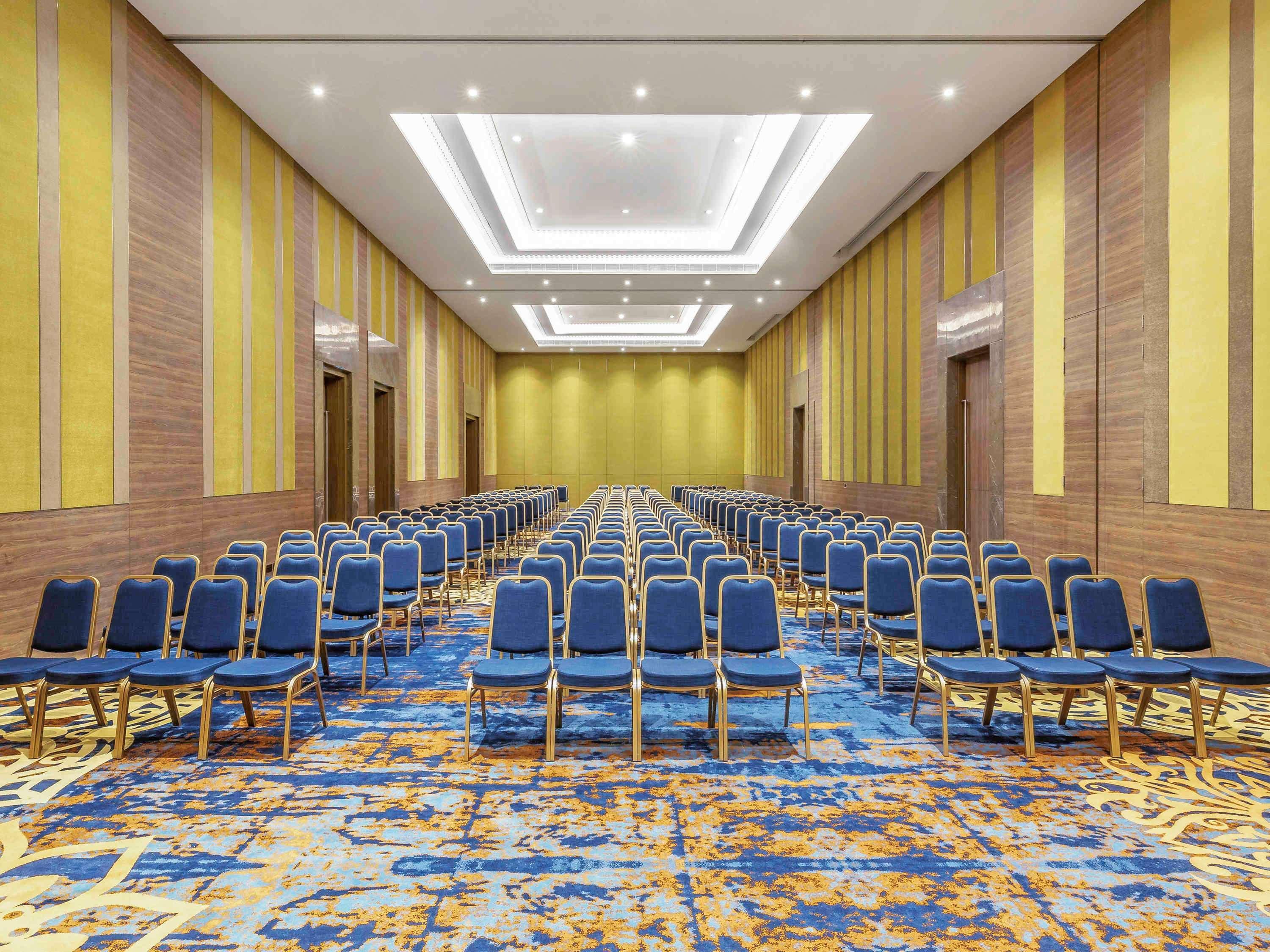 Grand Mercure Ahmedabad Gift City - An Accor Hotels Brand Gandhinagar Exteriör bild