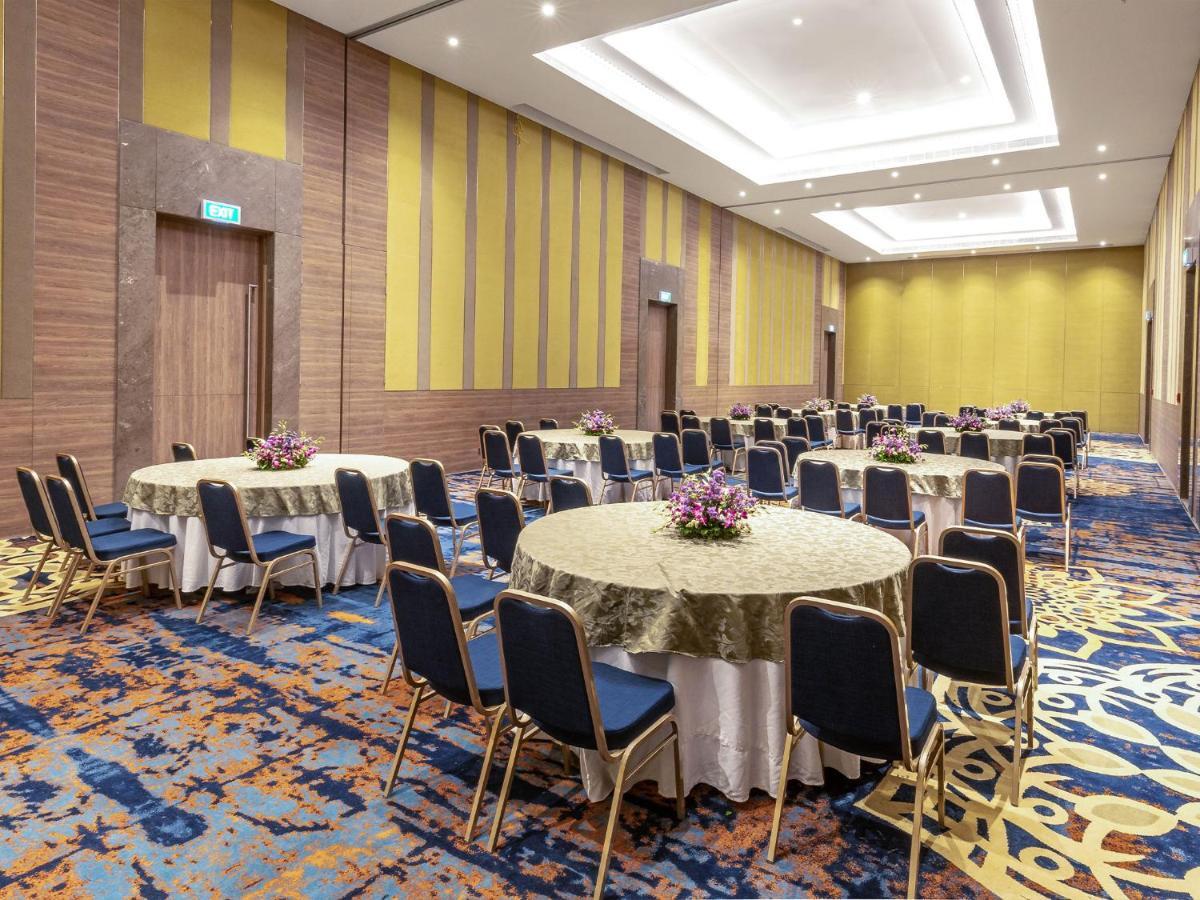 Grand Mercure Ahmedabad Gift City - An Accor Hotels Brand Gandhinagar Exteriör bild