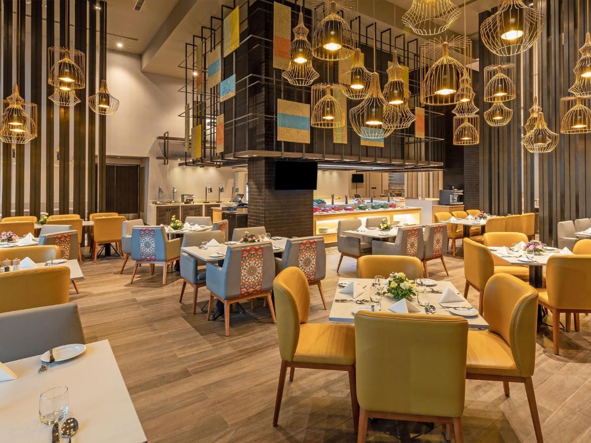 Grand Mercure Ahmedabad Gift City - An Accor Hotels Brand Gandhinagar Exteriör bild