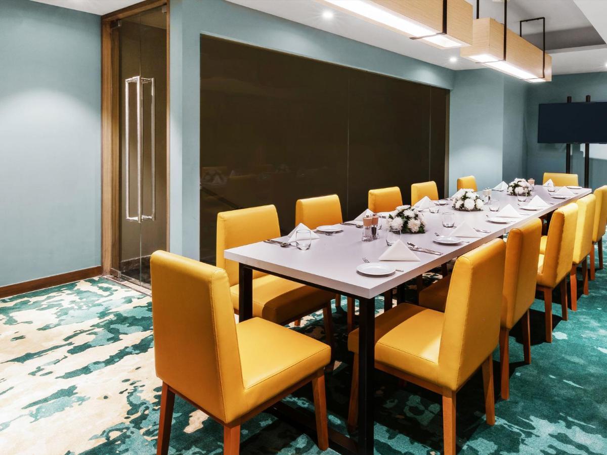 Grand Mercure Ahmedabad Gift City - An Accor Hotels Brand Gandhinagar Exteriör bild