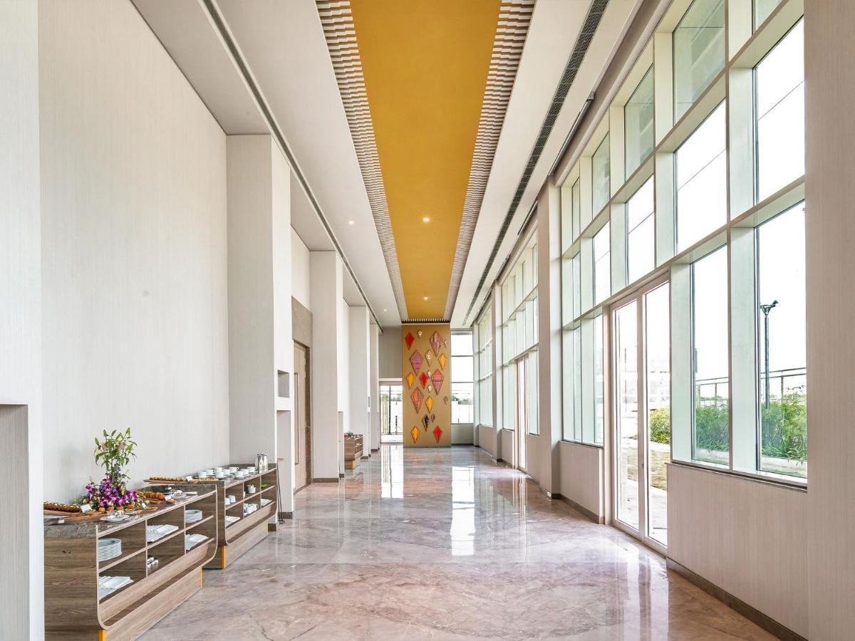 Grand Mercure Ahmedabad Gift City - An Accor Hotels Brand Gandhinagar Exteriör bild